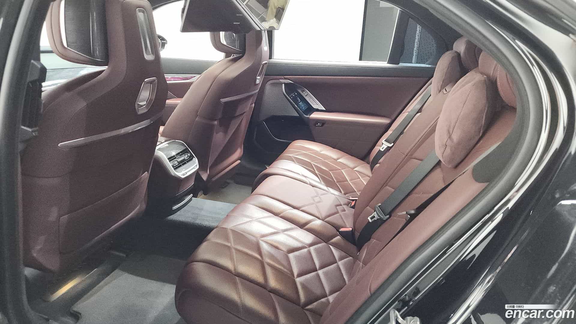 7-Series BMW 2023.3-OPTION-023