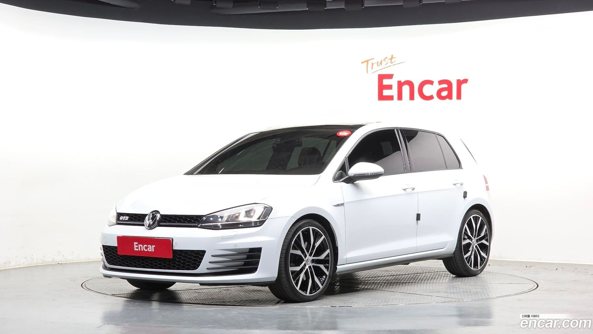 Main__Slider__Photo:Golf Volkswagen 2016.4-0
