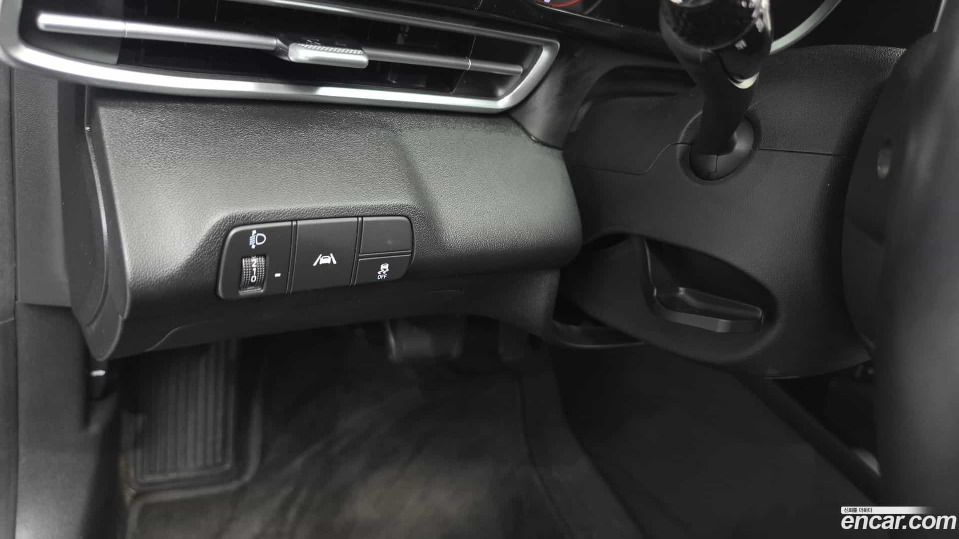 AVANTE Hyundai 2020.6-OPTION-022