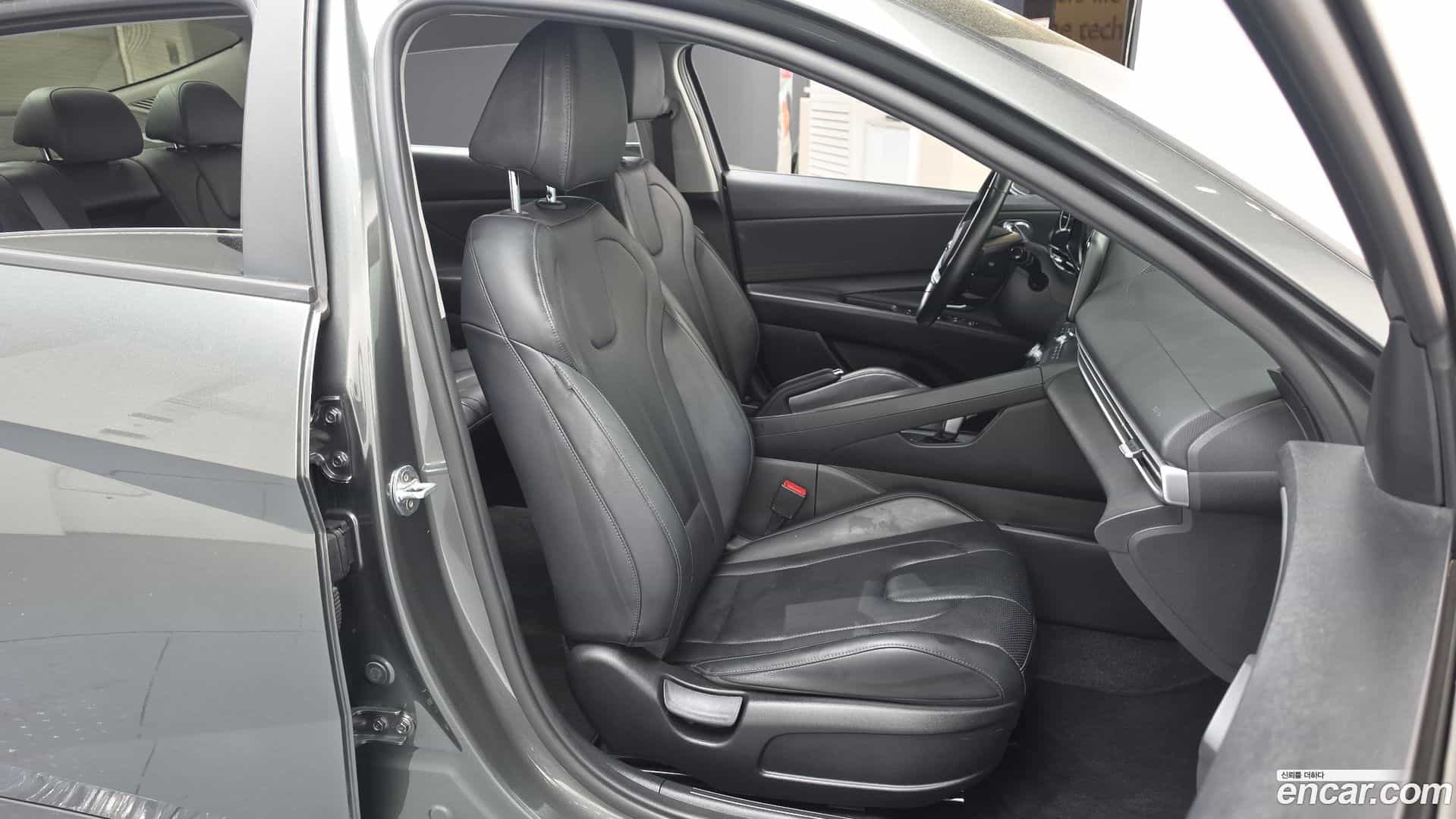 AVANTE Hyundai 2020.6-INNER-036