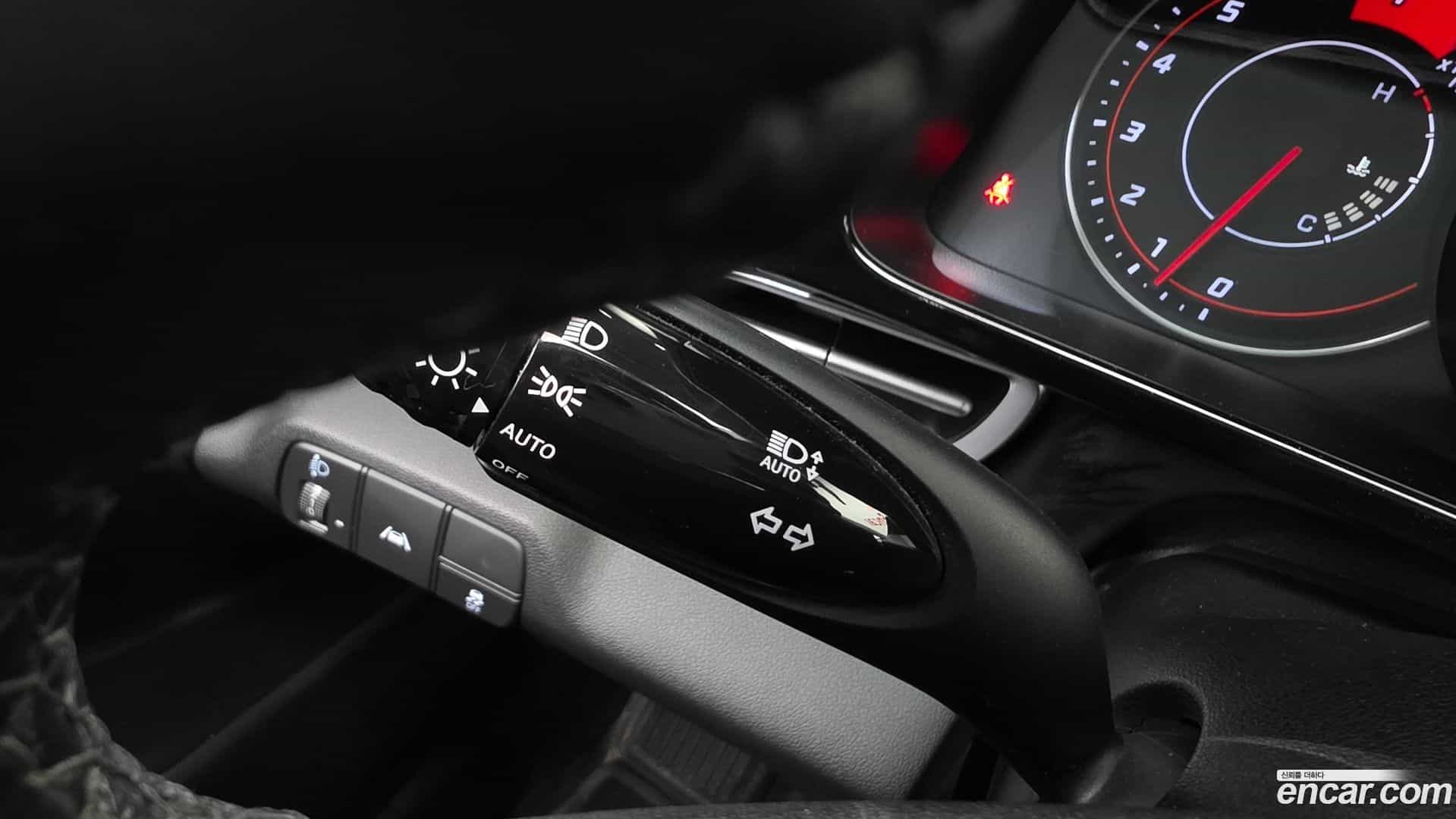 AVANTE Hyundai 2020.6-OPTION-040