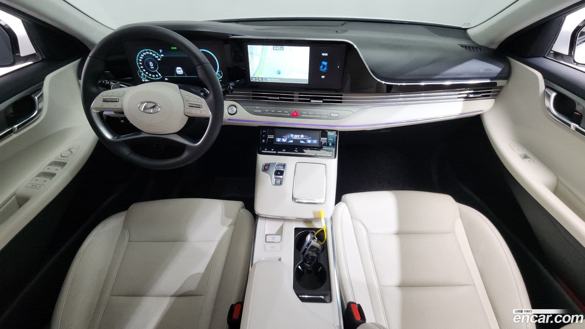 Main__Slider__Photo:Grandeur Hyundai 2022.6-6