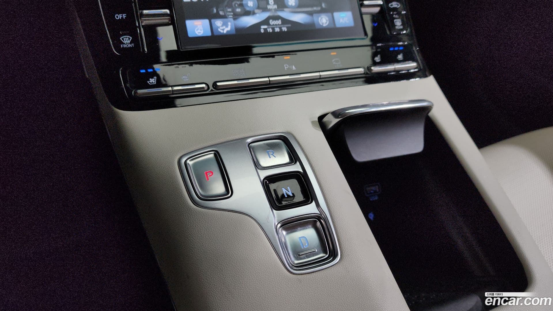 Main__Slider__Photo:Grandeur Hyundai 2022.6-8