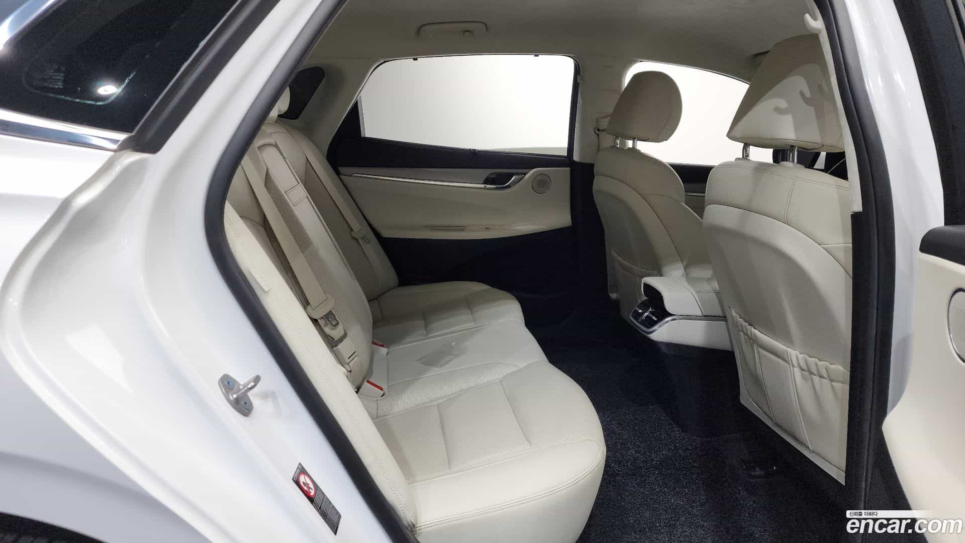 Grandeur Hyundai 2022.6-OPTION-015