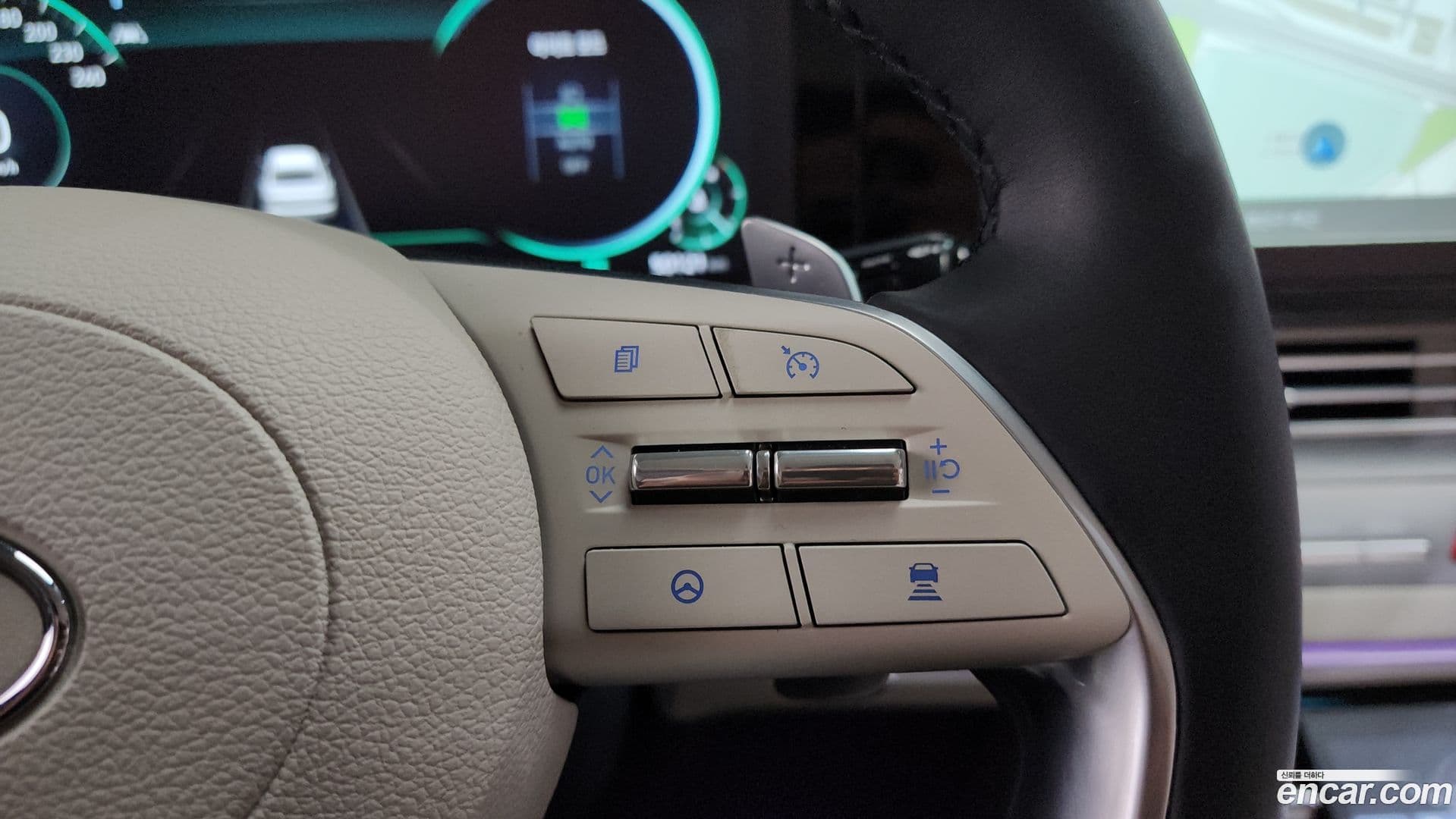 Main__Slider__Photo:Grandeur Hyundai 2022.6-16
