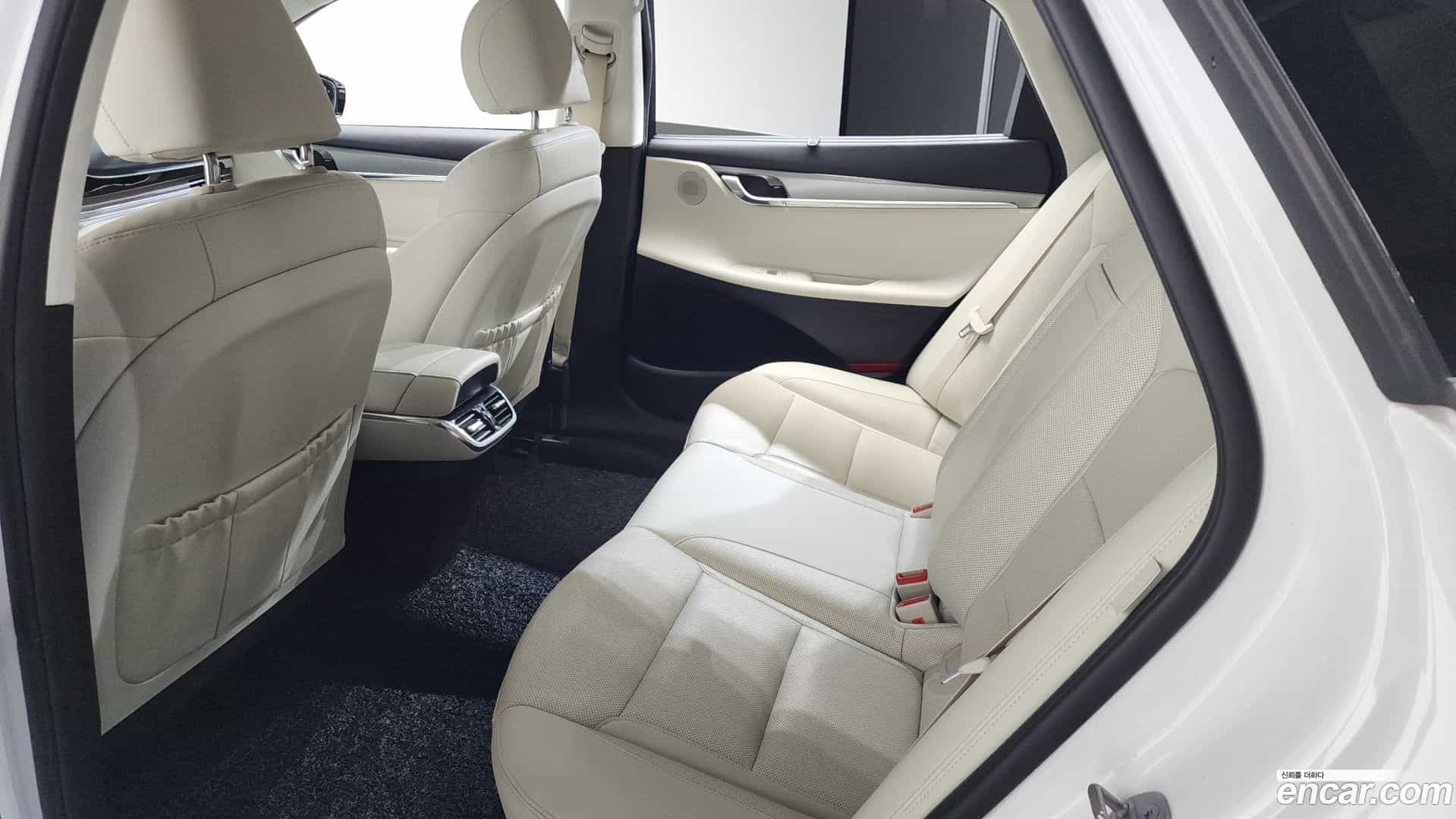 Grandeur Hyundai 2022.6-OPTION-023