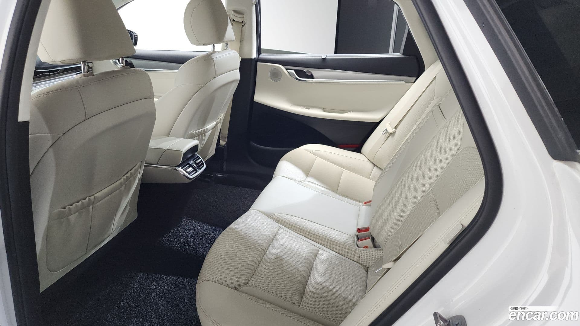 Main__Slider__Photo:Grandeur Hyundai 2022.6-19