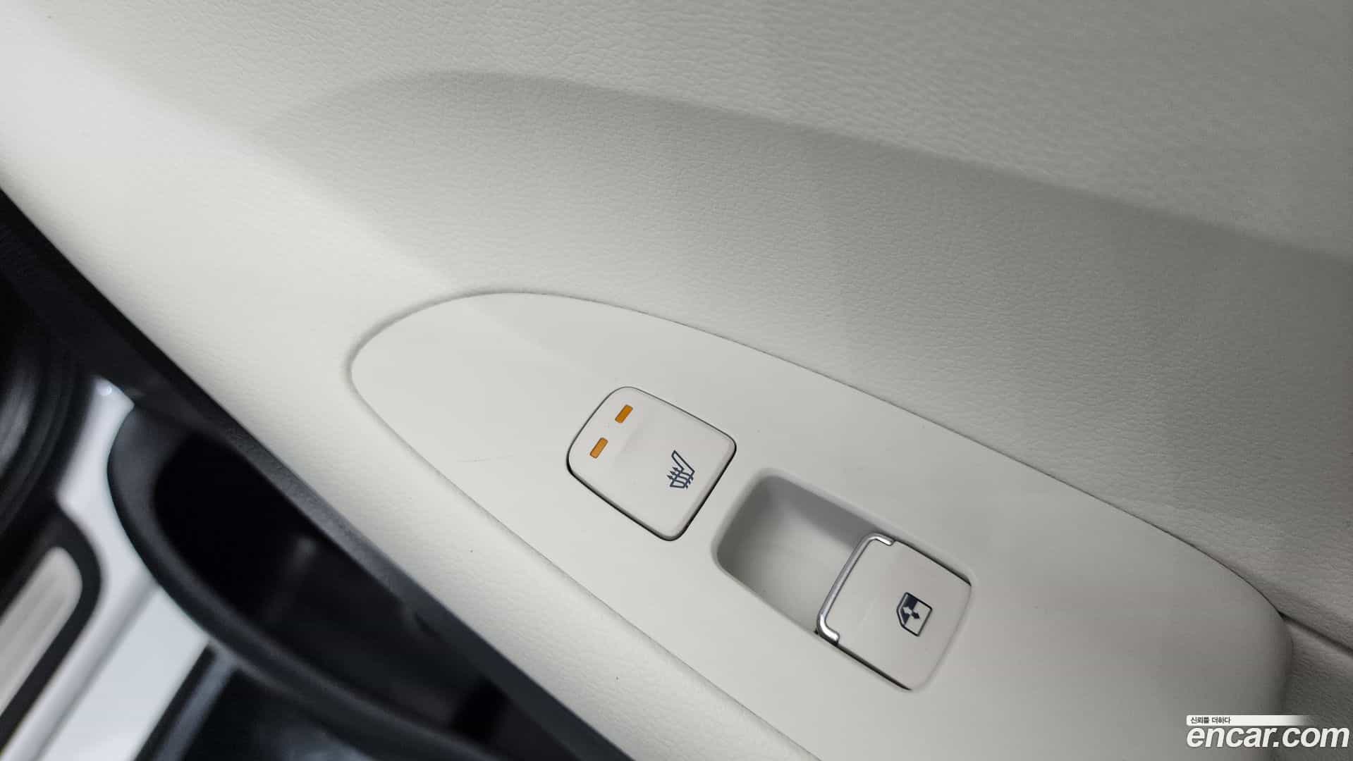Grandeur Hyundai 2022.6-OPTION-047