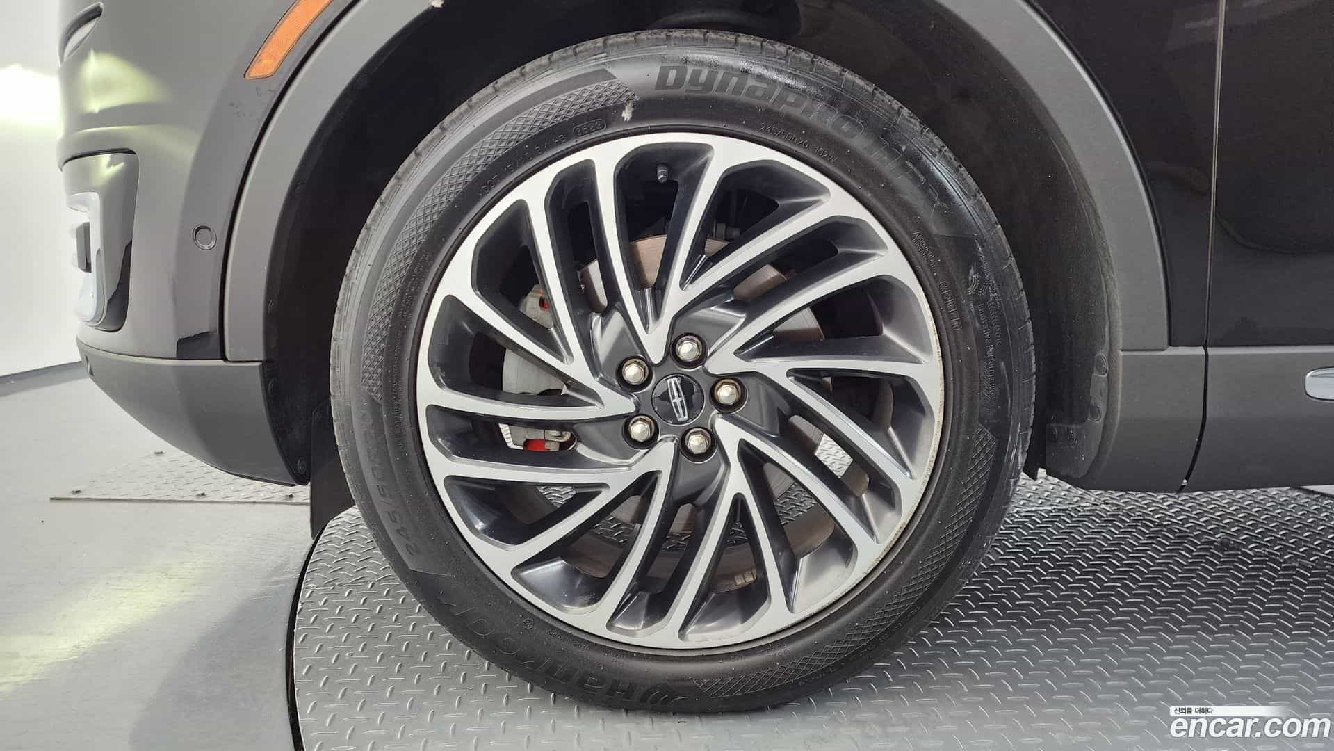 Nautilus Lincoln 2019.6-OUTER-005