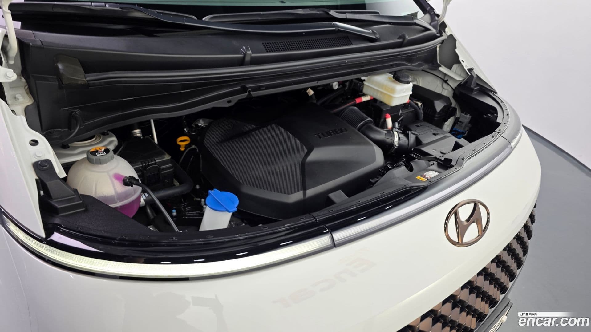 Main__Slider__Photo:Staria Hyundai 2024.2-5