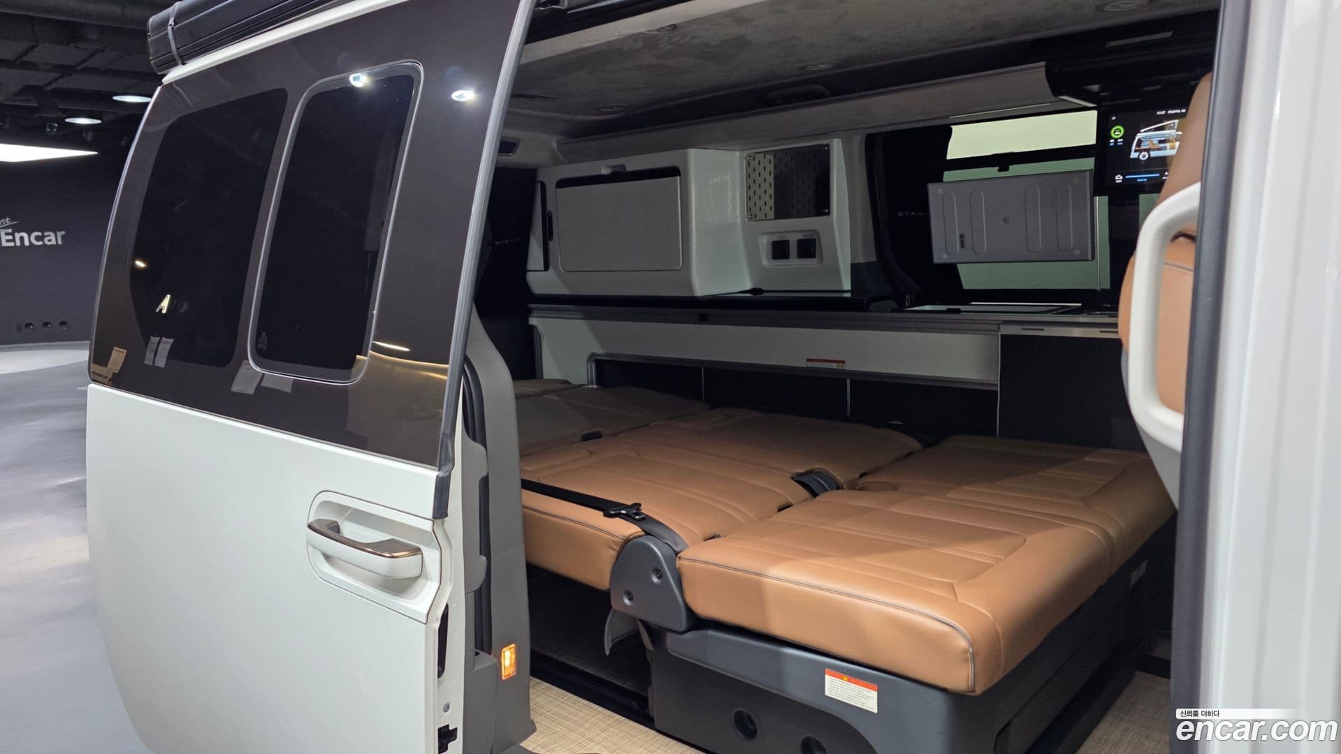 Main__Slider__Photo:Staria Hyundai 2024.2-11