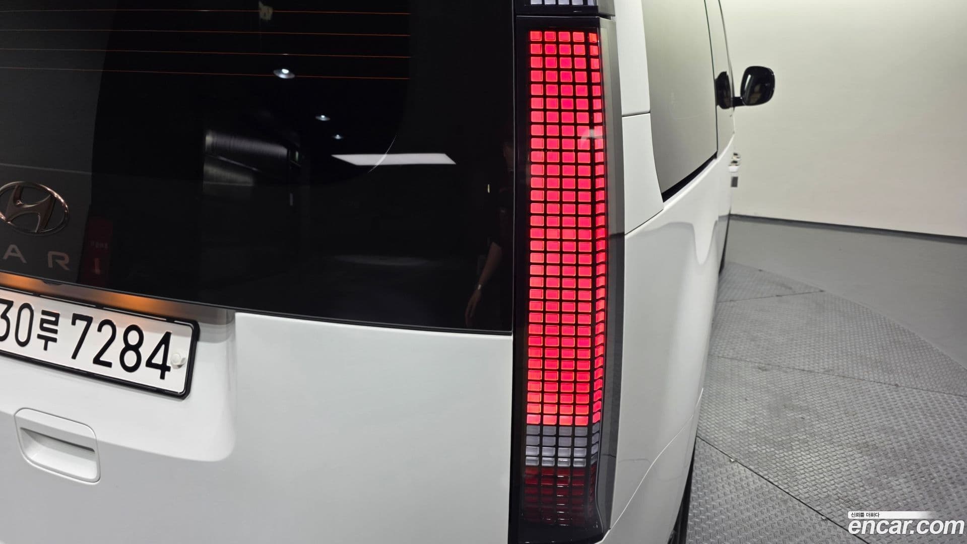 Main__Slider__Photo:Staria Hyundai 2024.2-22