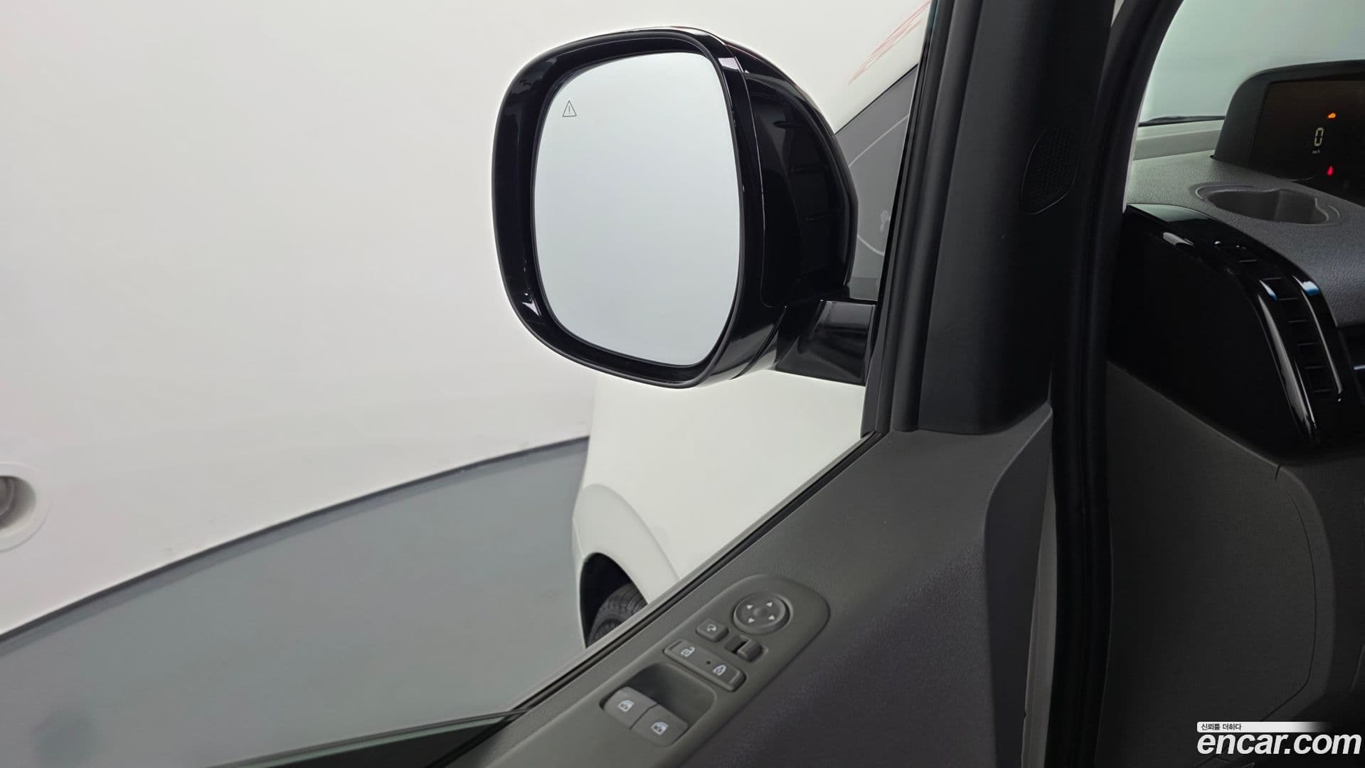 Main__Slider__Photo:Staria Hyundai 2024.2-27