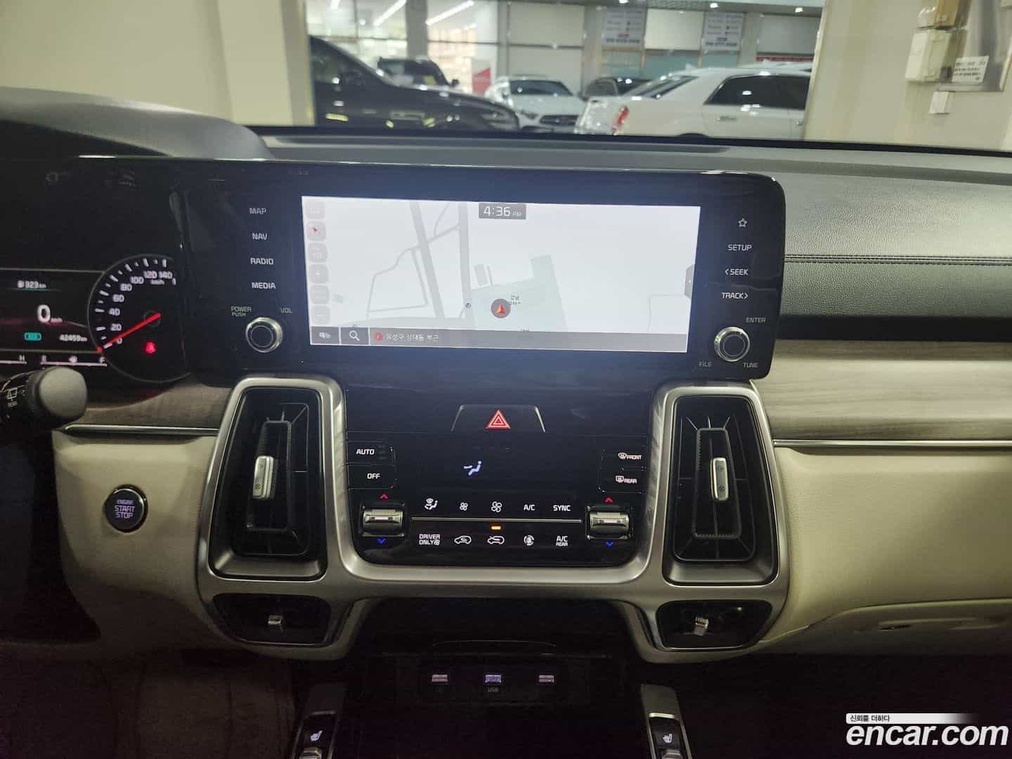 Sorento Kia 2022.0-OPTION-015