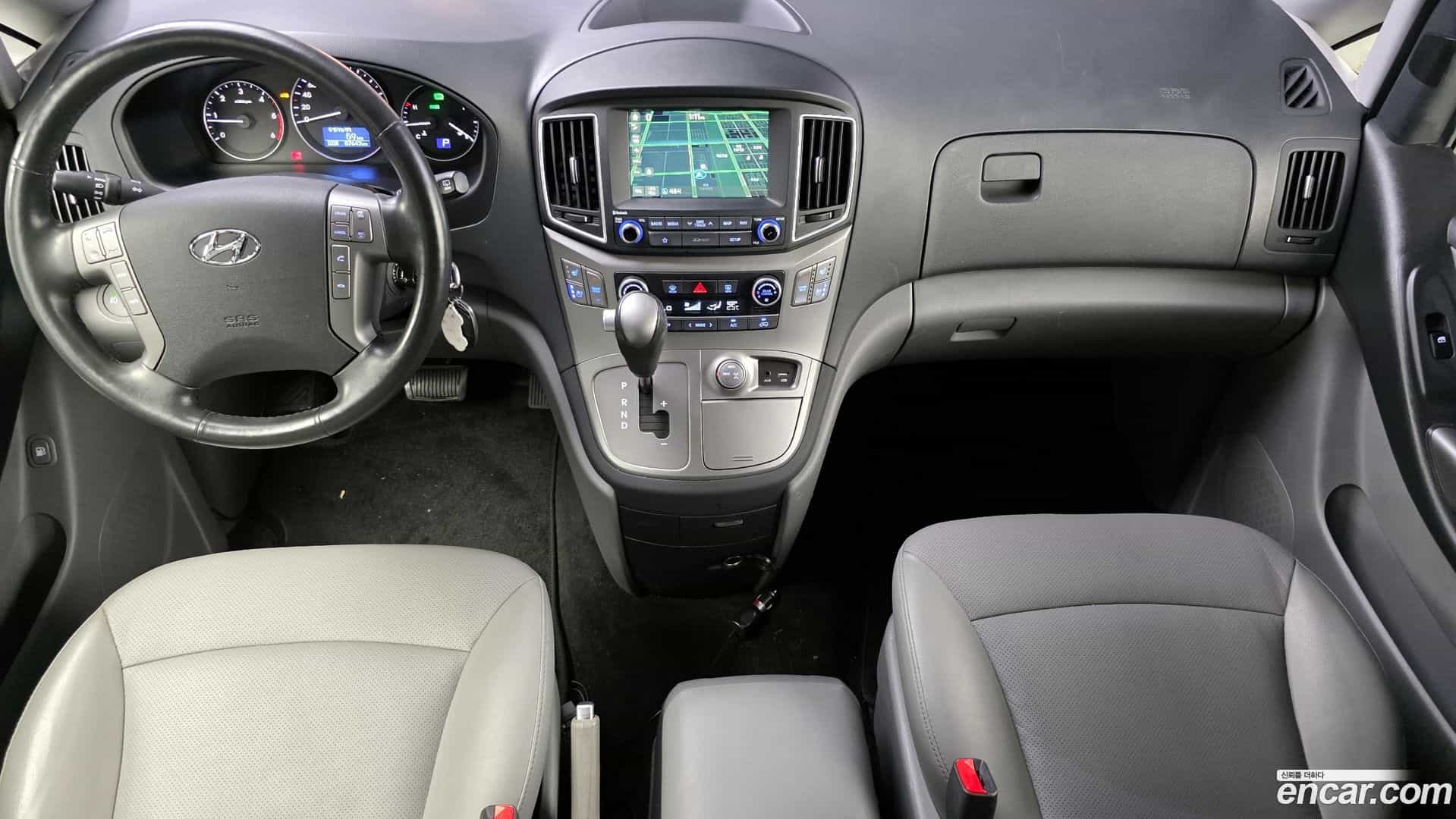 Starex Hyundai 2019.0-INNER-007