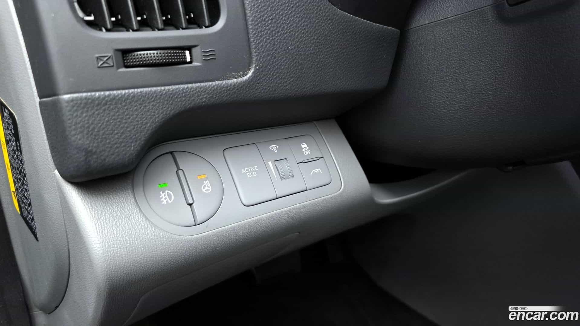 Starex Hyundai 2019.0-OPTION-018