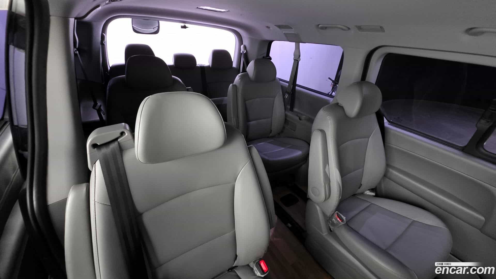 Starex Hyundai 2019.0-OPTION-042