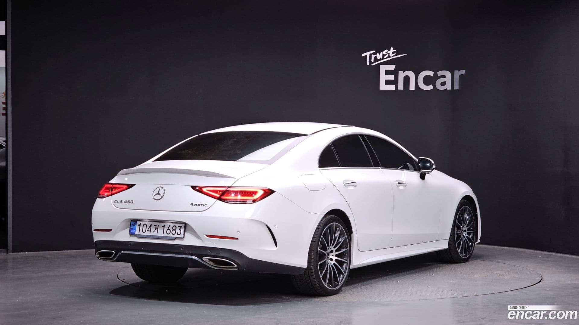 Main__Slider__Photo:CLS-Class Mercedes-Benz 2021.3-1