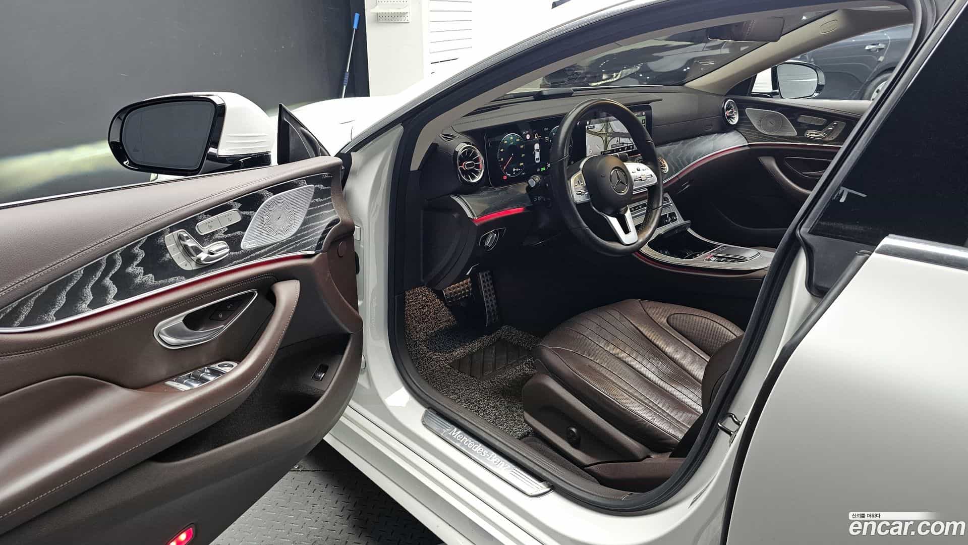 CLS-Class Mercedes-Benz 2021.3-INNER-010