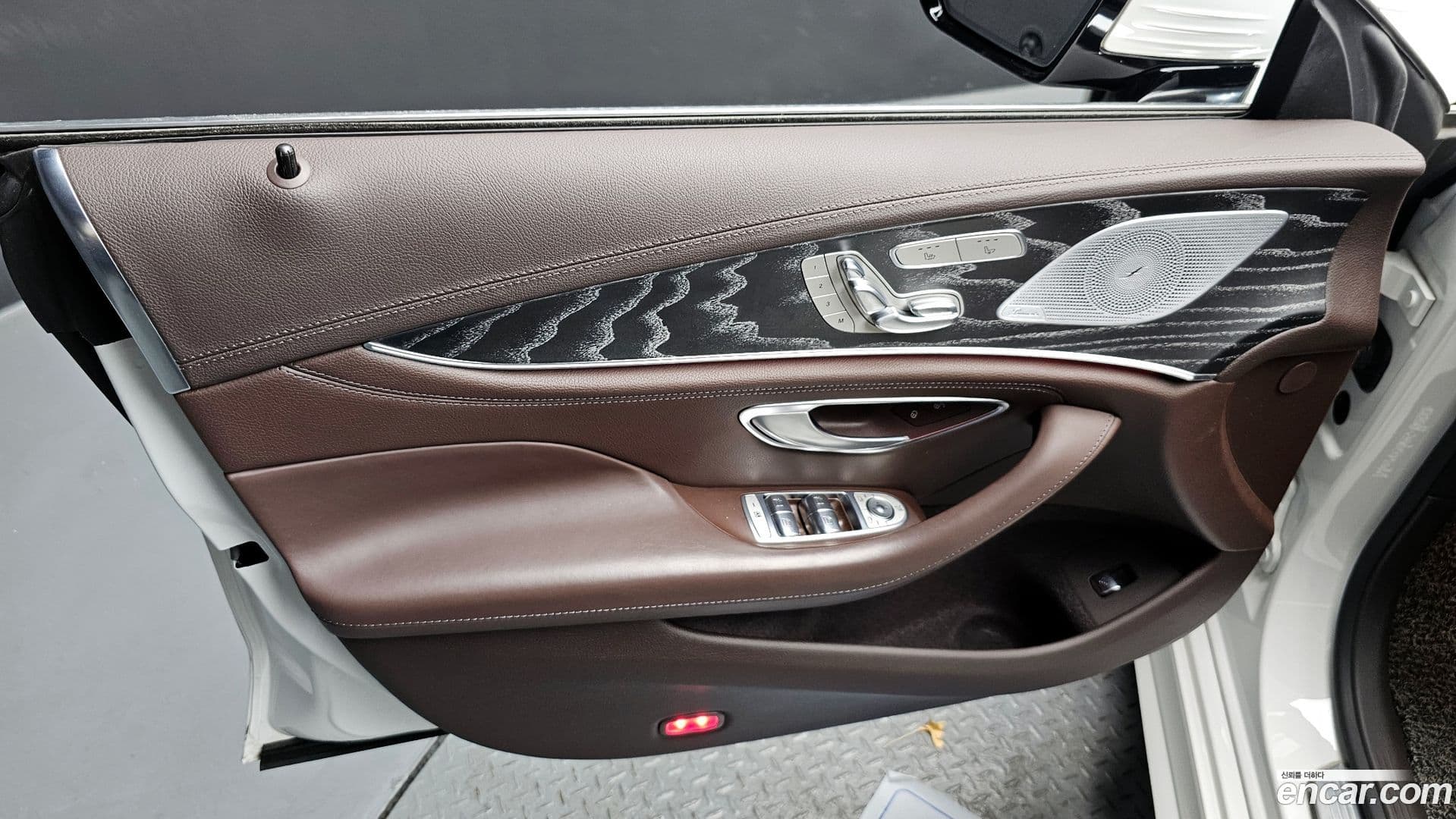 Main__Slider__Photo:CLS-Class Mercedes-Benz 2021.3-23