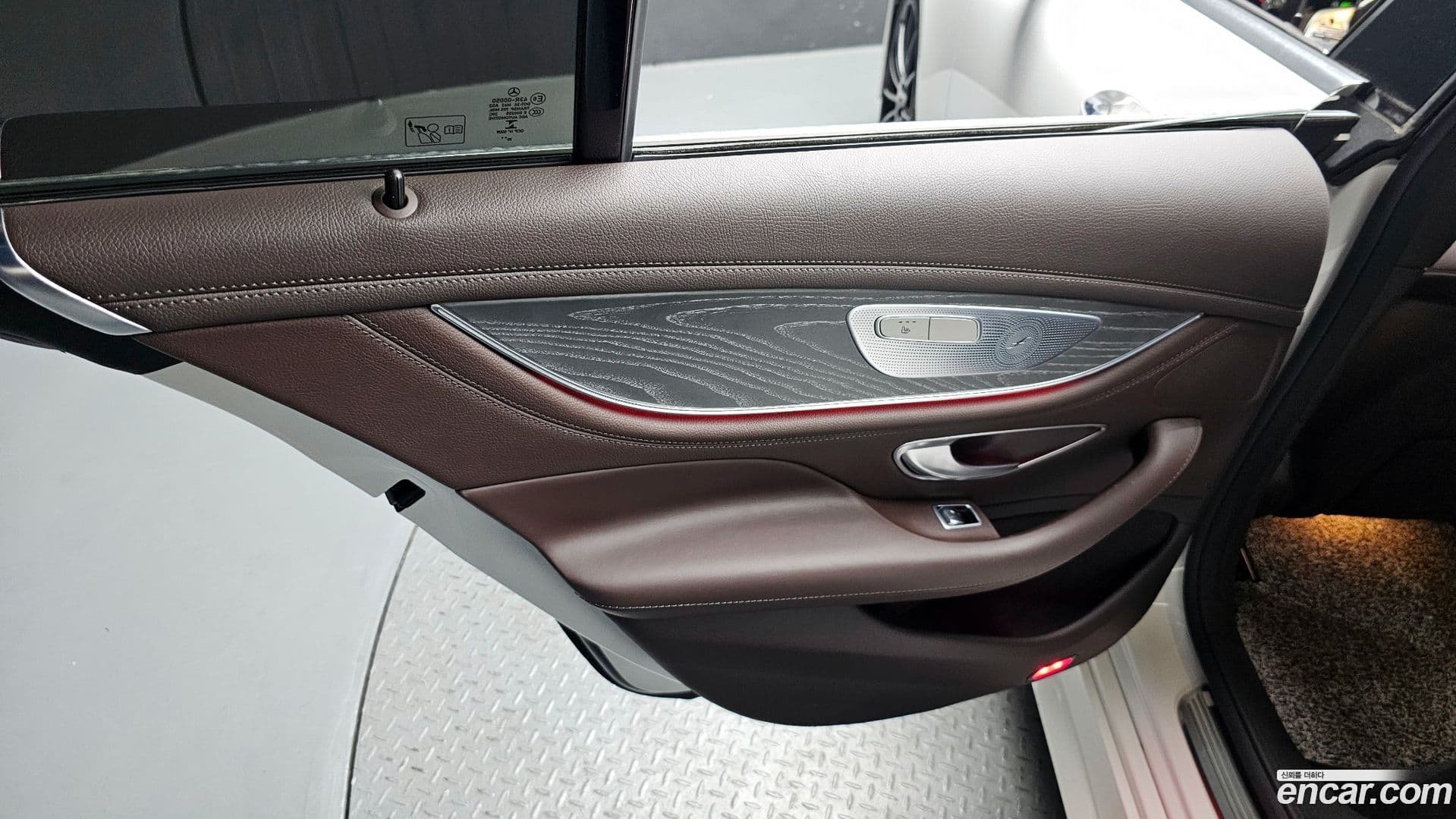 Main__Slider__Photo:CLS-Class Mercedes-Benz 2021.3-24