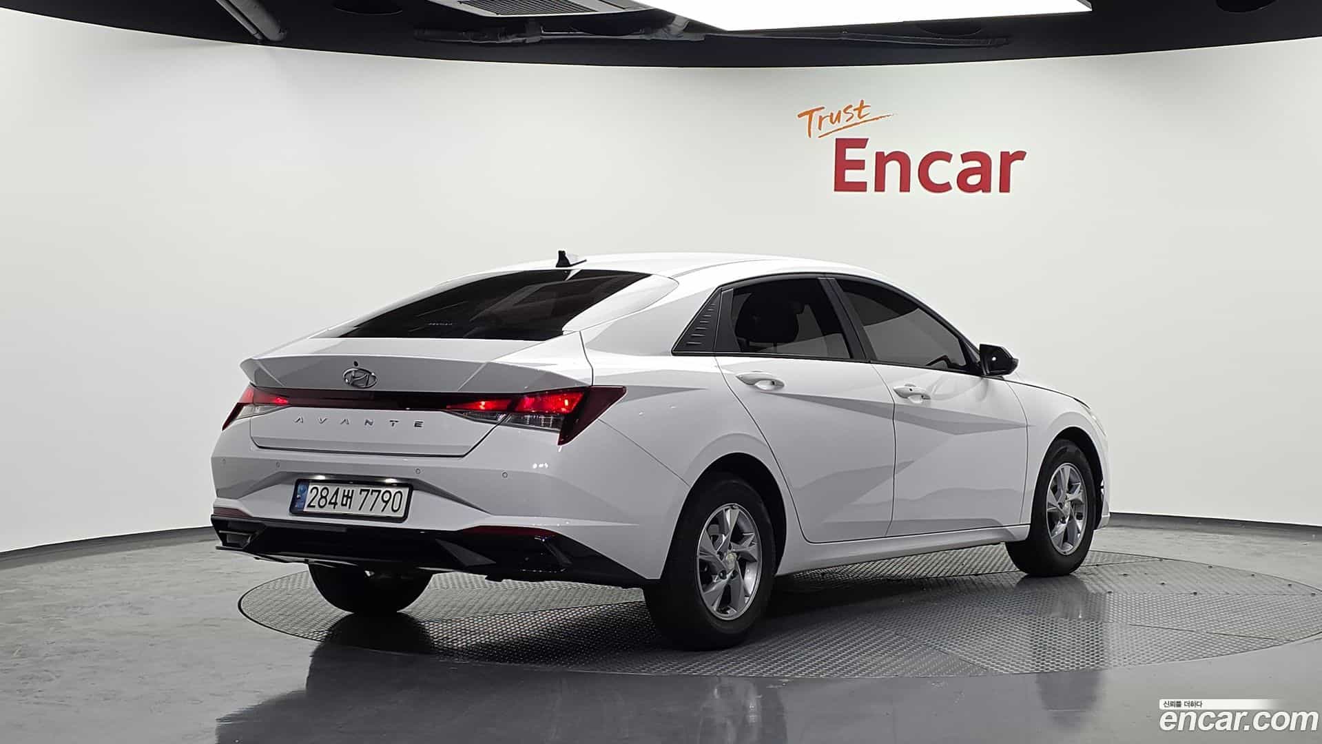AVANTE Hyundai 2020.6-OUTER-002