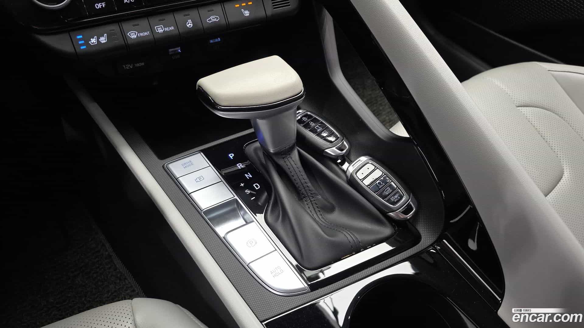 AVANTE Hyundai 2020.6-INNER-009