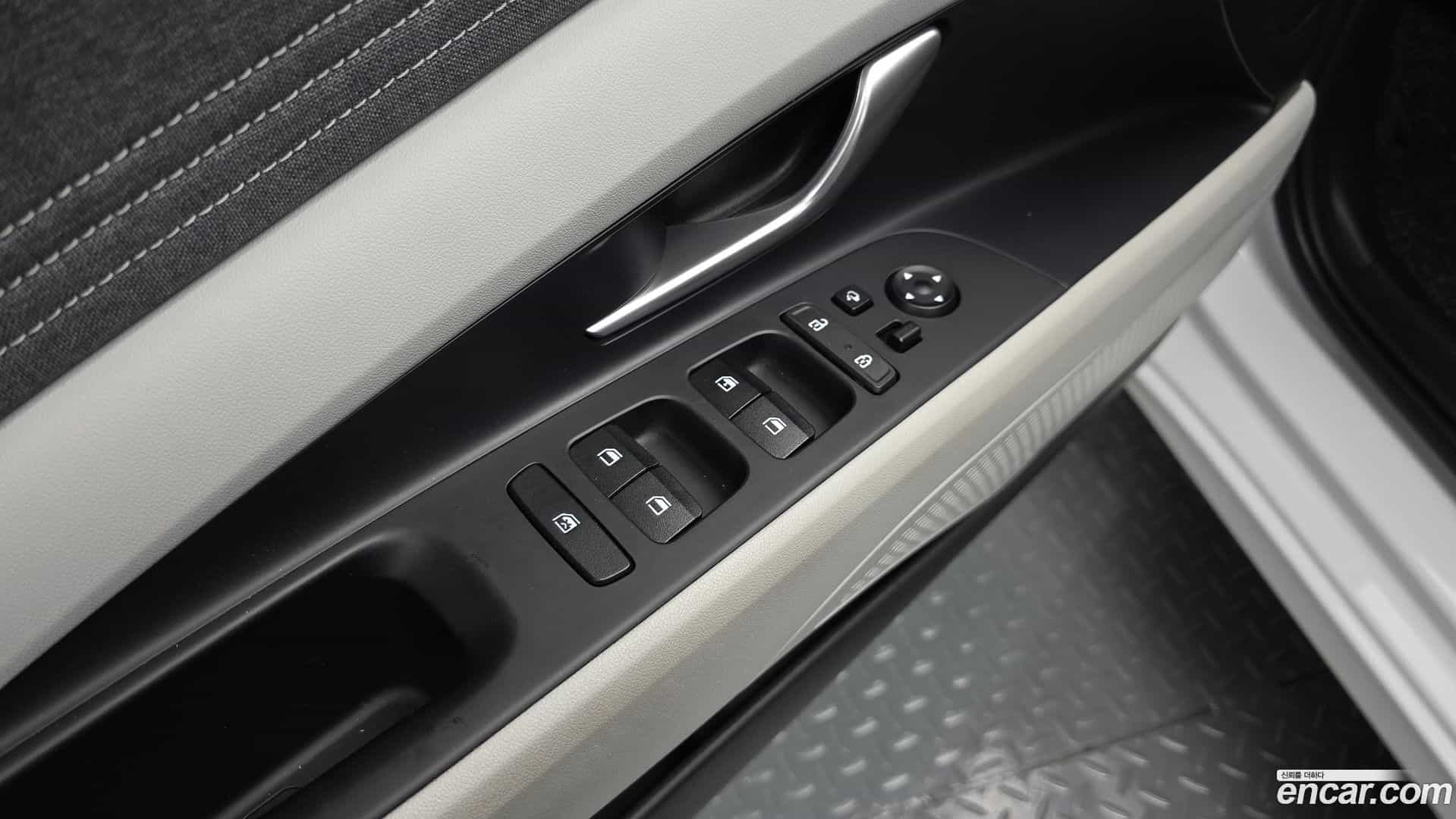 AVANTE Hyundai 2020.6-OPTION-022