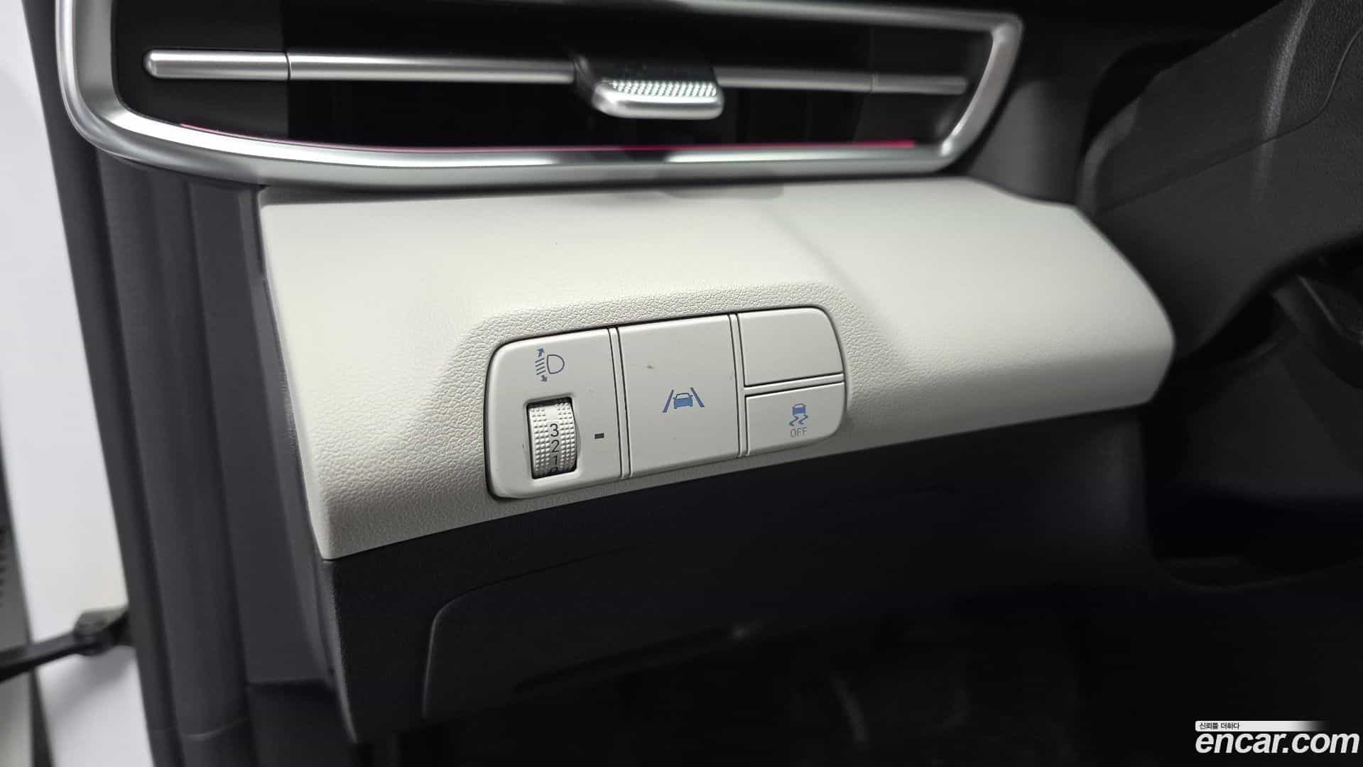 AVANTE Hyundai 2020.6-OPTION-023