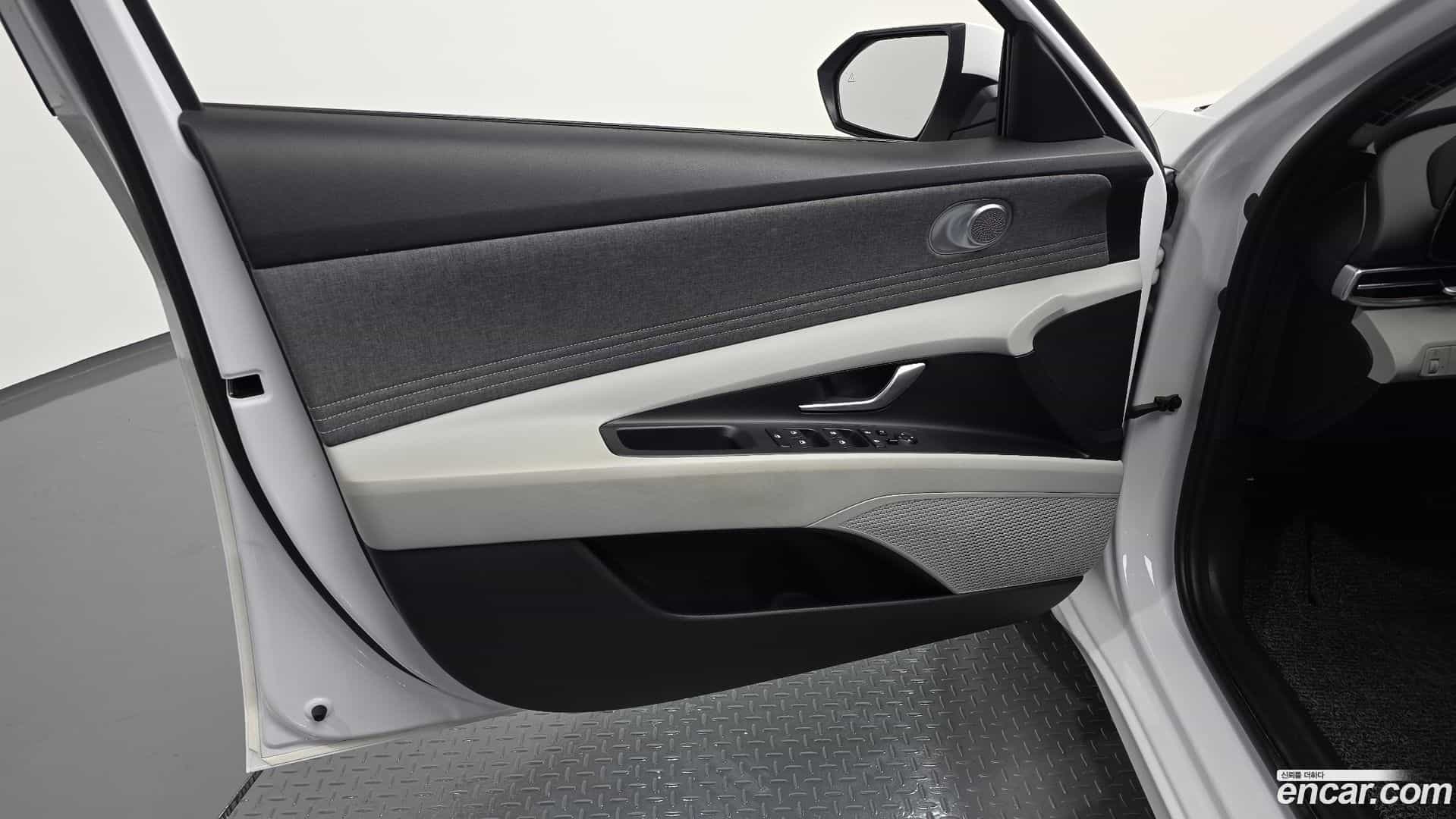 AVANTE Hyundai 2020.6-INNER-034