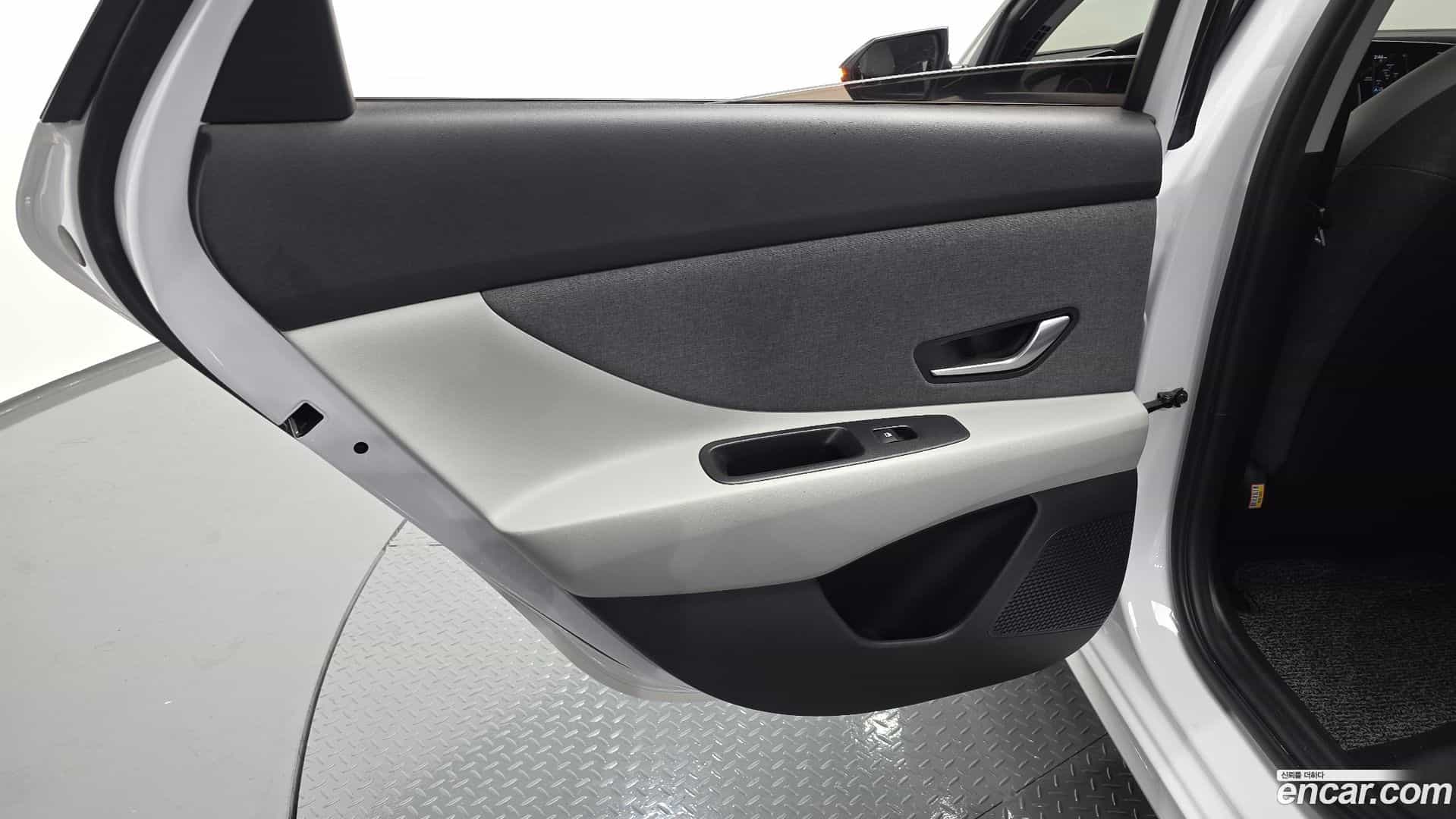 AVANTE Hyundai 2020.6-INNER-035