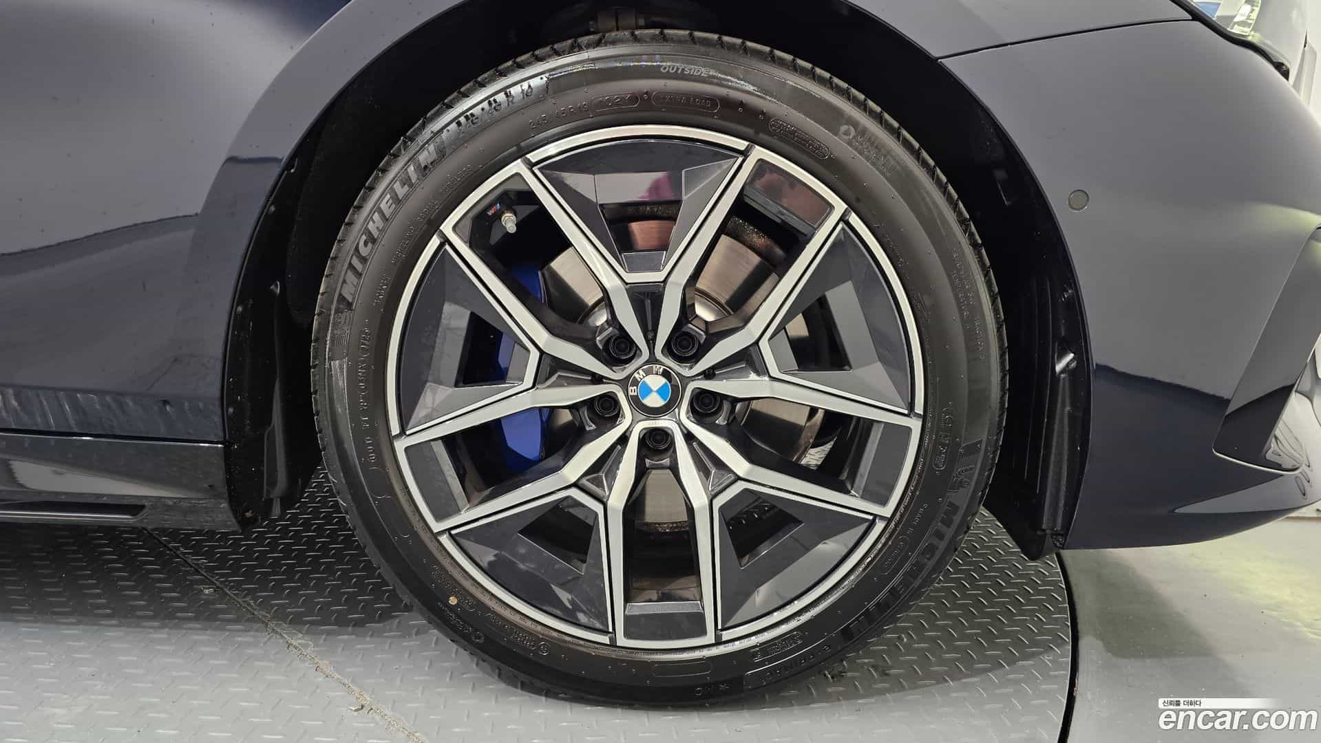 5-Series BMW 2025.6-OUTER-031