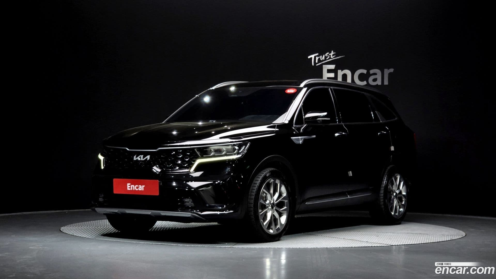 Main__Slider__Photo:Sorento Kia 2020.3-0