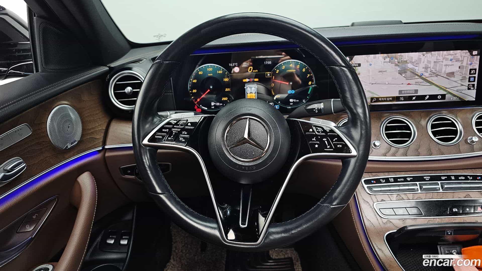 E-Class Mercedes-Benz 2020.11-OPTION-017