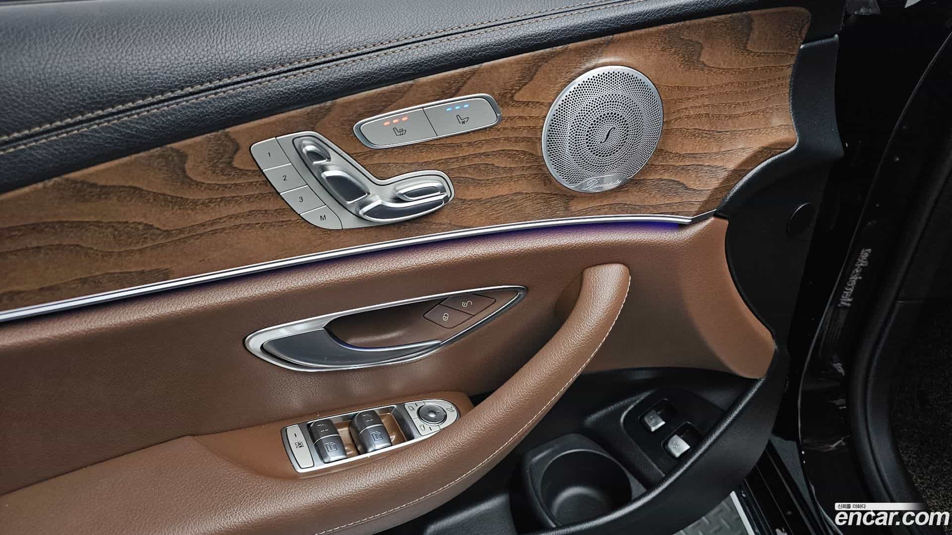 E-Class Mercedes-Benz 2020.11-OPTION-021