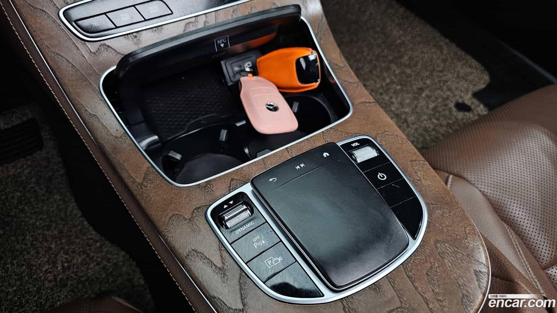 E-Class Mercedes-Benz 2020.11-OPTION-022