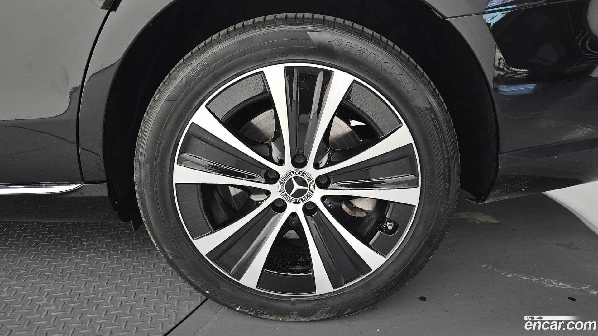 E-Class Mercedes-Benz 2020.11-OUTER-031