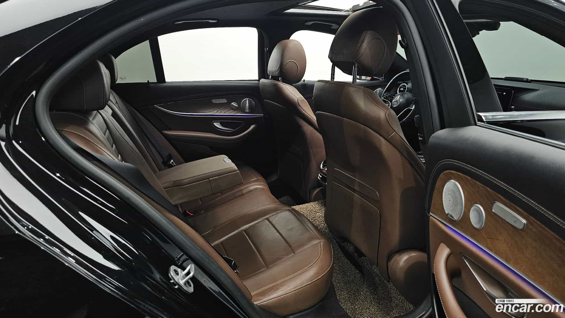 E-Class Mercedes-Benz 2020.11-INNER-036