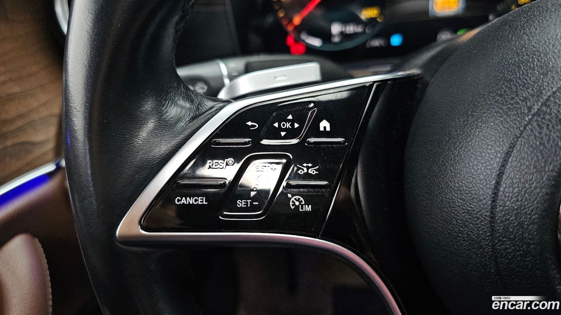 Main__Slider__Photo:E-Class Mercedes-Benz 2020.11-32
