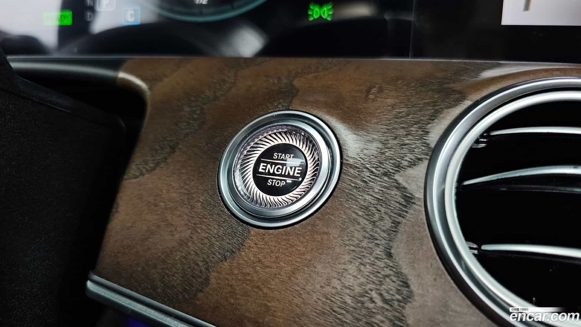 E-Class Mercedes-Benz 2020.11-OPTION-047