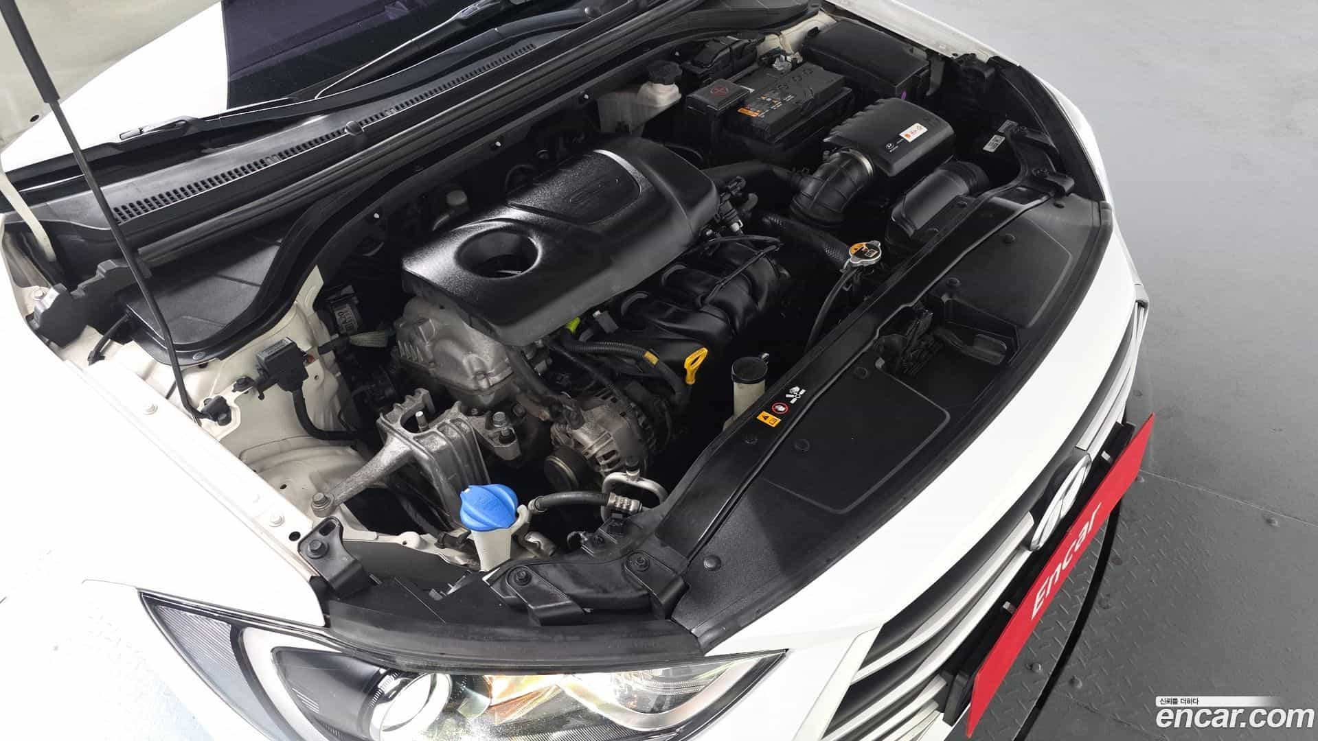 AVANTE Hyundai 2017.9-OUTER-006