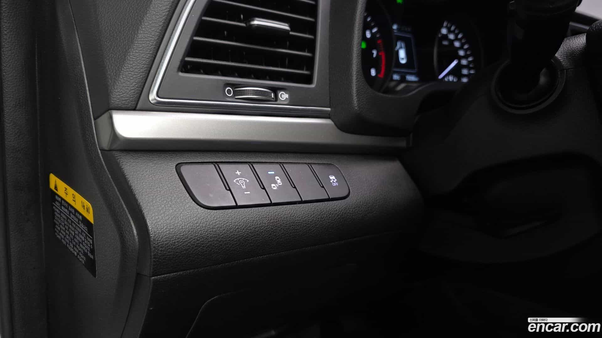 AVANTE Hyundai 2017.9-OPTION-021