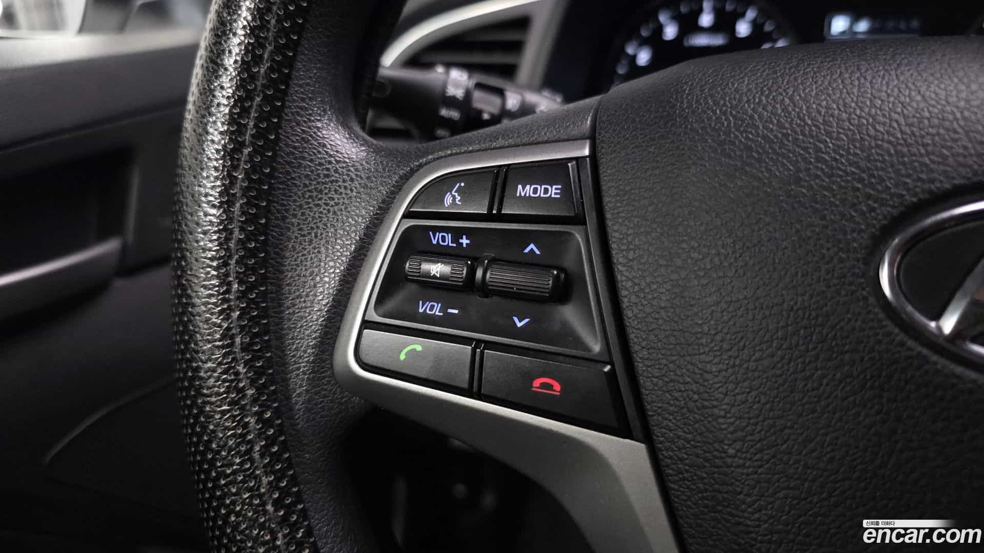 AVANTE Hyundai 2017.9-OPTION-041