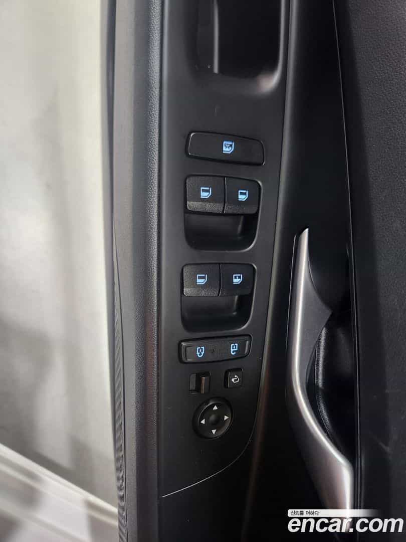 AVANTE Hyundai 2021.11-OPTION-016