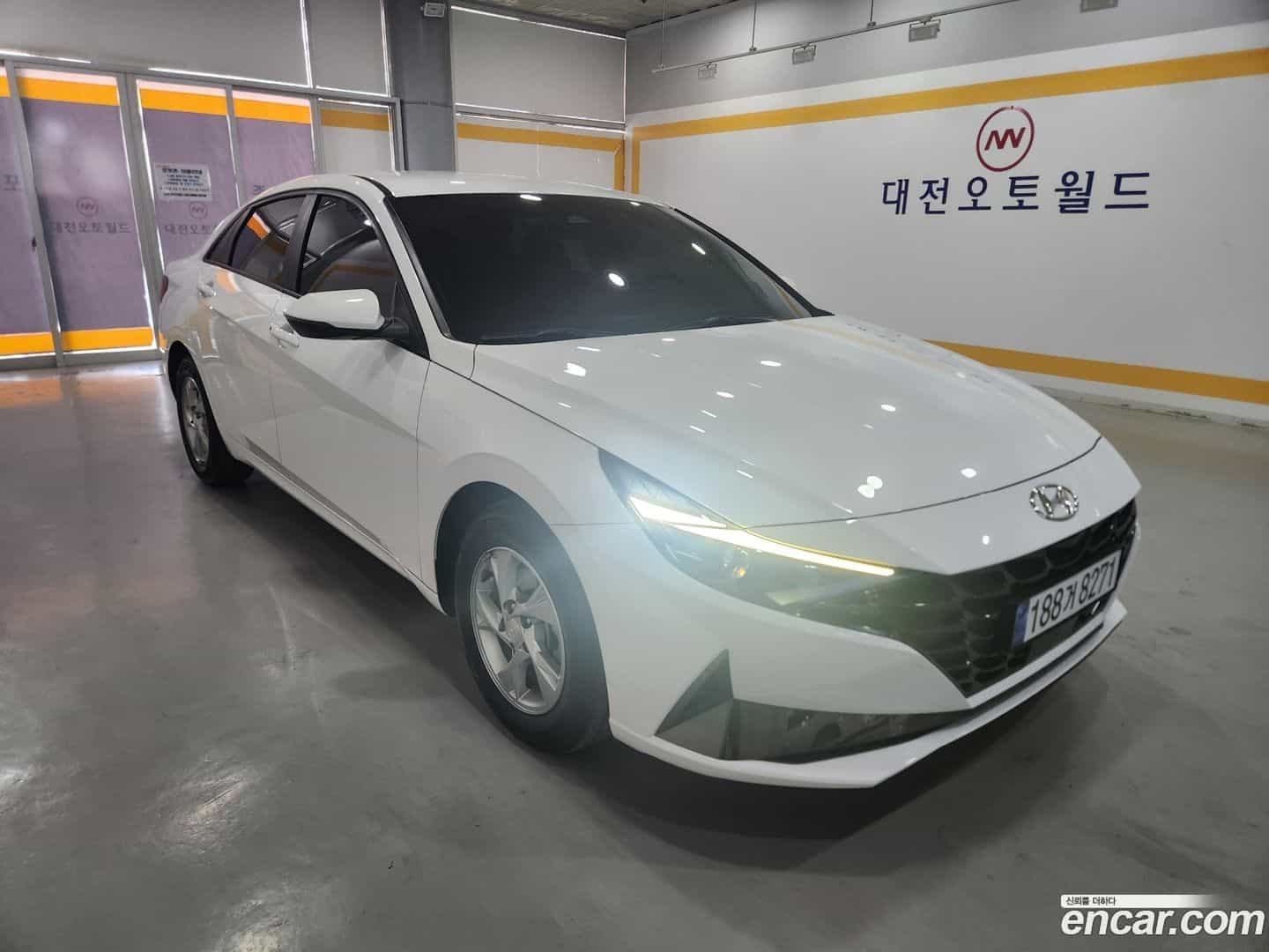 AVANTE Hyundai 2021.11-OPTION-023