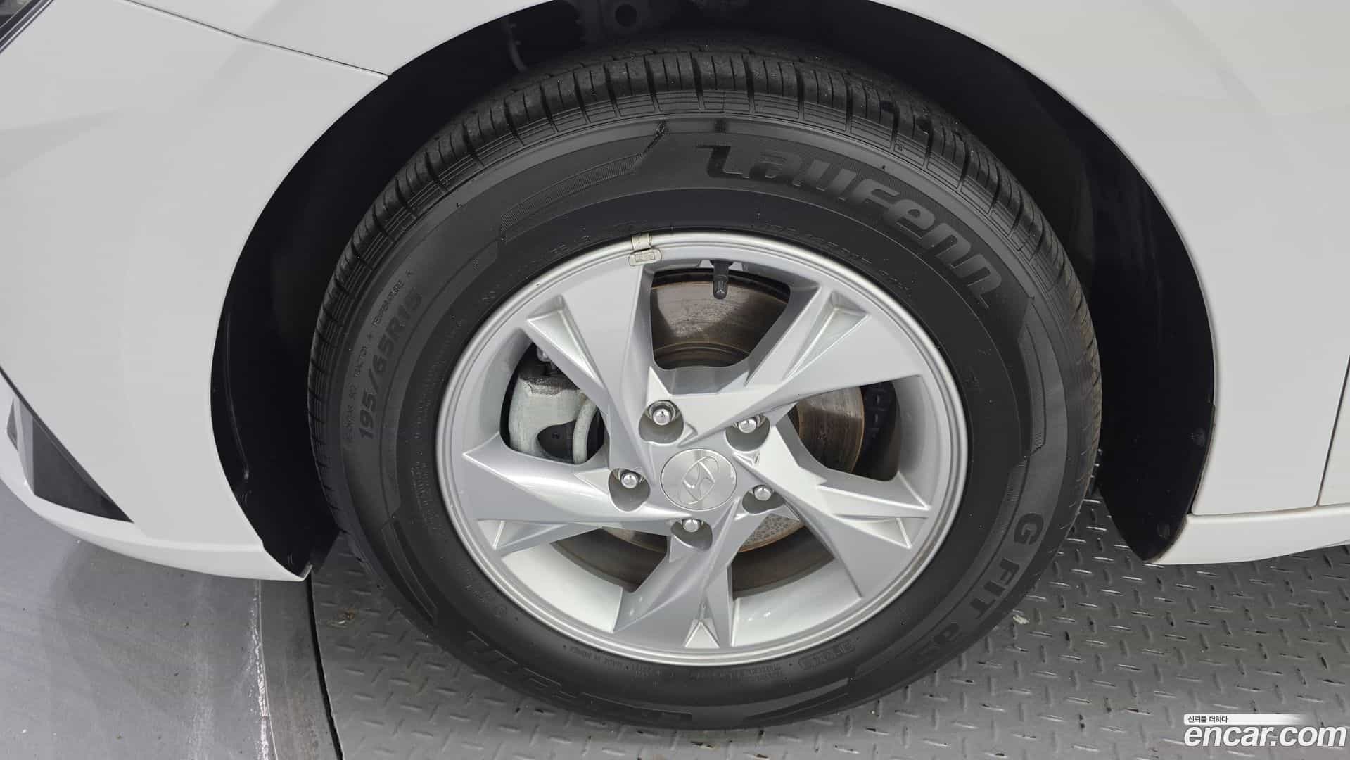 AVANTE Hyundai 2020.6-OUTER-005