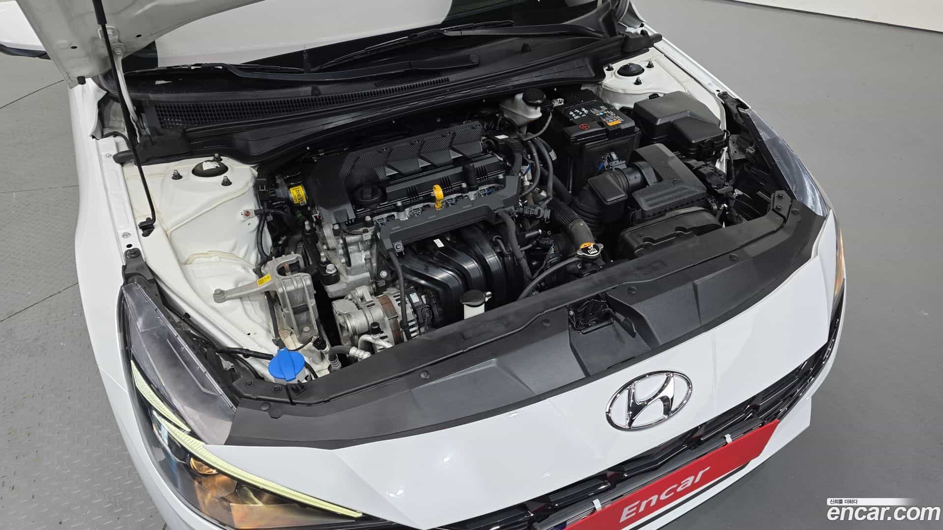 AVANTE Hyundai 2020.6-OUTER-006