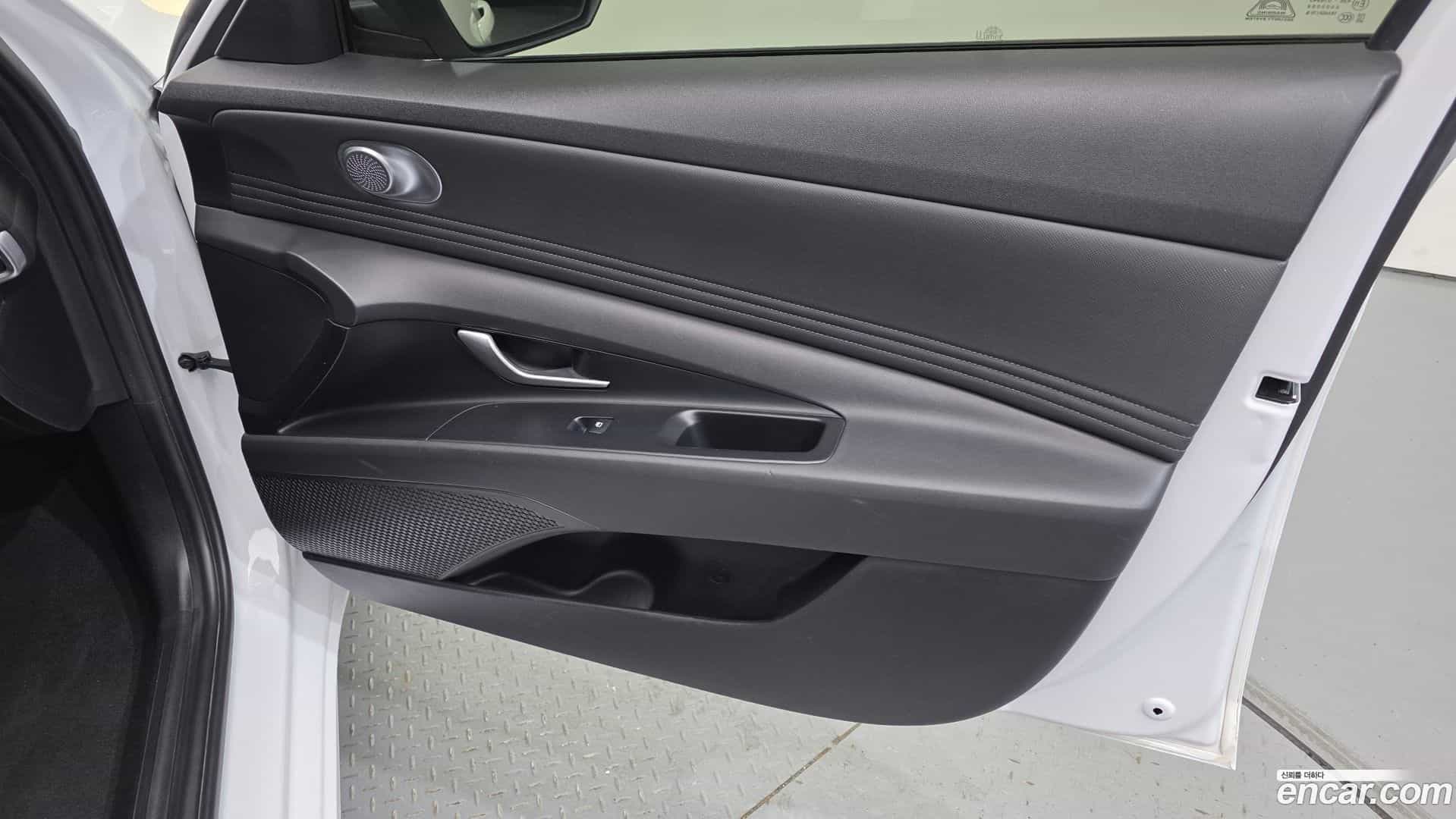 AVANTE Hyundai 2020.6-INNER-034