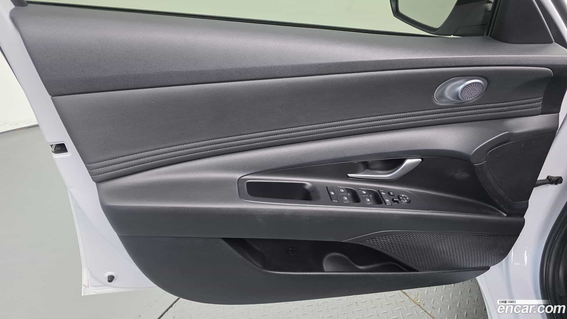 AVANTE Hyundai 2020.6-INNER-035