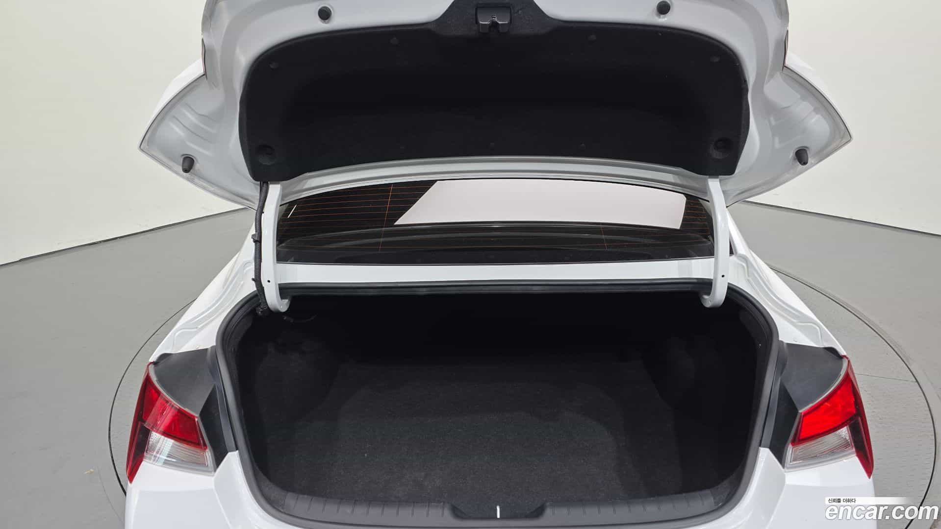 AVANTE Hyundai 2020.6-OPTION-043